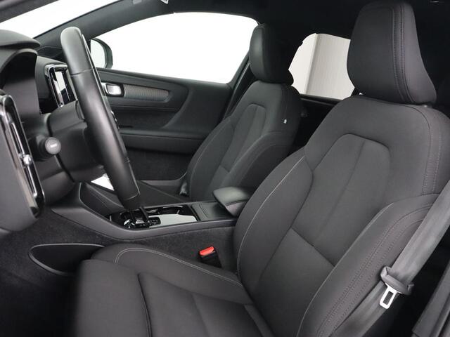 Volvo XC40 Recharge Core | Stoel & stuurverwarming | 20'' | Camera | Carplay | Navigatie | Getint glas | Full LED | DAB | Parkeerhulp | Inscription metallic lak