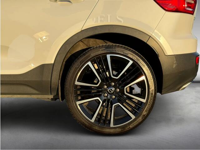Volvo XC40 1.5 T5 Twin Engine R-Design Panodak Harman Kardon Camera Dealer Onderhouden