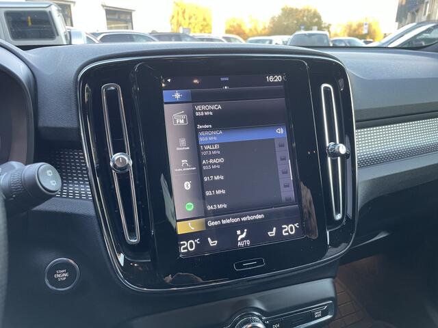 Volvo XC40 2.0 T4 R-Design Harman Kardon , Navi , Camera