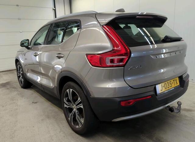 Volvo XC40 T5 180PK Recharge Inscription / Panoramadak / Leder / Trekhaak / airco-ecc./ Stuurverwarming / Apk 10-2026