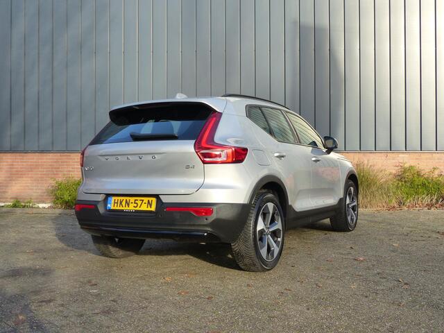 Volvo XC40 B4 Plus Dark