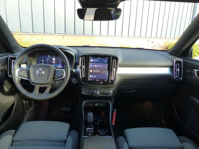 Volvo XC40 B4 Plus Dark