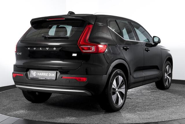 Volvo XC40 1.5 T4 Recharge Inscription | Dig. Cockpit | Cruise | PDC | NAV + App. Connect | ECC | DAB | Elek. Klep | LM 18" | Gewoon incription toch?