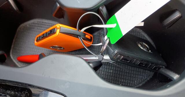 Volvo XC40 1.5 T2 Momentum Core (130 PK) 1e-Eig. & Dealer-Onderh. BOVAG-Garantie. NL-Auto.