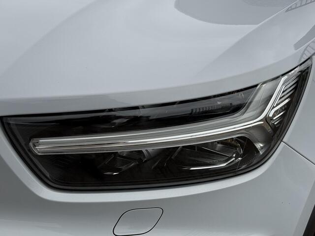 Volvo XC40 Recharge P8 AWD R-Design | Memory | Camera | Warmte Pomp | Stoel + Stuur verwarming |