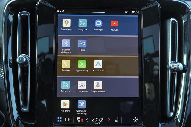 Volvo XC40 B3 Ultra Black Edition - Panorama/schuifdak - IntelliSafe Assist & Surround - 360º Camera - Harman/Kardon audio - LED Pixel koplampen - Verwarmde voorstoelen & stuur - Parkeersensoren voor & achter - Elektr. bedienb. voorstoelen met geheugen links - Draad