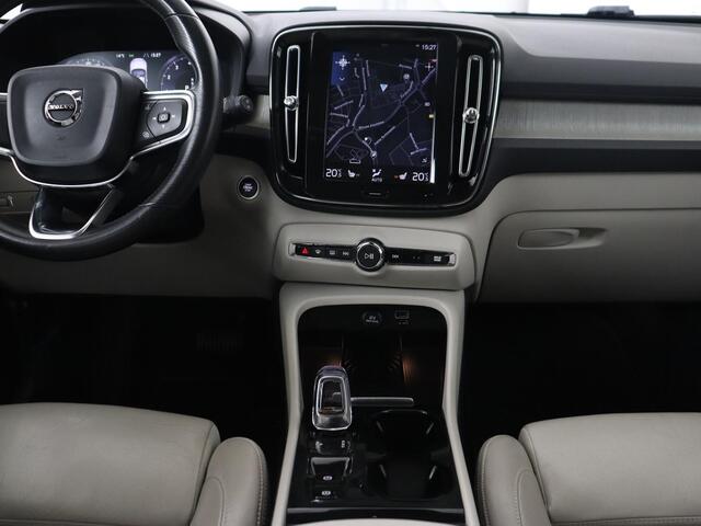 Volvo XC40 2.0 T4 Inscription | Panoramadak | Leder | Adaptive cruise | Trekhaak | Stoelverwarming | 360 Camera | Keyless | Navigatie | Full LED