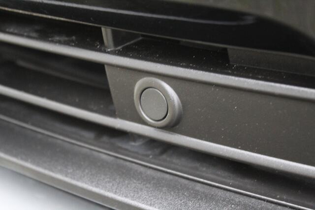 Volvo XC40 1.5 T3 R-Design 164PK | Incl. 12 maanden garantie | LED | Parkeersensoren | Elektr. kofferklep | Apple Carplay | Climate control | Verkeersbord detectie | Lane assist | Cruise control | Navigatie | Luxe lederen bekleding |