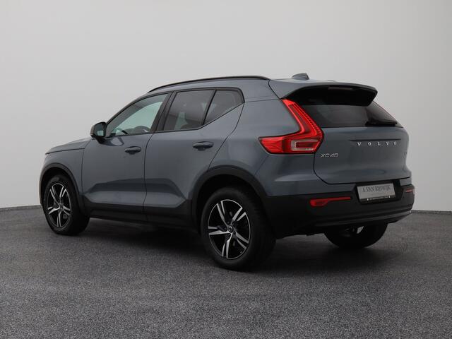 Volvo XC40 2.0 B3 Plus Dark | FACELIFT | CAMERA | KEYLESS | H&K | STOEL- EN STUURVERW. | MEMORY