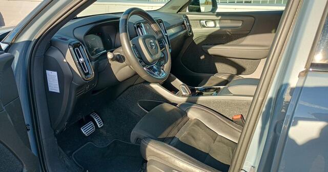 Volvo XC40 Recharge P8 AWD R-Design (408 PK) 1e-Eig. & Keurig-Onderh. BOVAG-Garantie. NL-Auto.