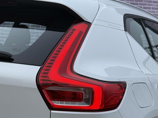 Volvo XC40 2.0 T4 Inscription | Trekhaak | Memory stoel | Schuif/kantel Panoramadak | Camera | Leder | Apple carplay/android auto | Harman/Kardon |