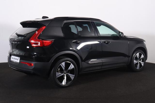 Volvo XC40 Recharge P8 AWD R-Design - IntelliSafe Assist & Surround - Parkeercamera achter - Parkeersensoren voor & achter - Verwarmde voorstoelen & stuur - Warmtepomp - 19' LMV
