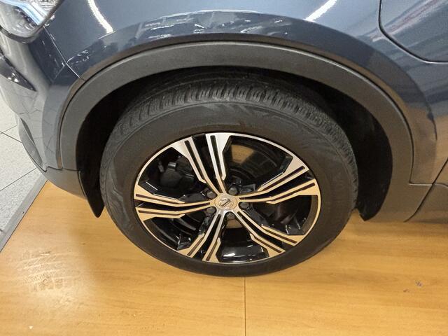 Volvo XC40 1.5 T4 Recharge Inscription - NL auto met NAP - LEER -CARPLAY - NAVI 4 nieuwe ALL SEASON BANDEN _ ONDERHOUD _ APK