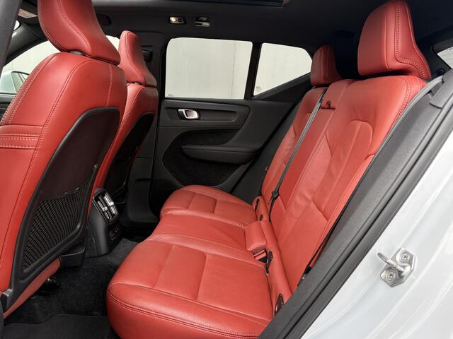 Volvo XC40 1.5 T5 Recharge Business Pro / Plug-in Hybrid / SOH 91,7% / Schuif-/Kanteldak / Achteruitrijcamera / Stoel-/Stuurverwarming / Harman Kardon Audio / Elektrische Achterklep /