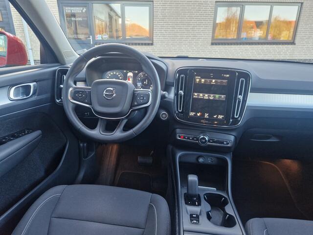 Volvo XC40 1.5 T2 Momentum Business Climate pack | Elektr. Trekhaak | Keyless