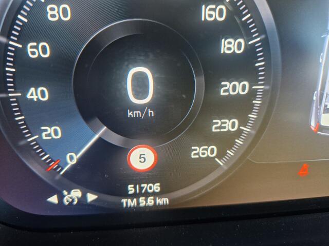 Volvo XC40 1.5 T2 Momentum Business Climate pack | Elektr. Trekhaak | Keyless