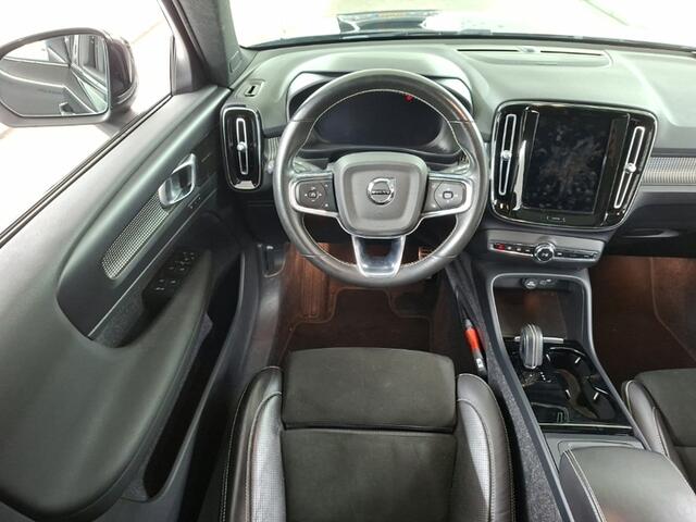 Volvo XC40 Recharge P8 AWD R-Design 1e-Eig. & Dealer-Onderh. BOVAG-Garantie. NL-Auto.