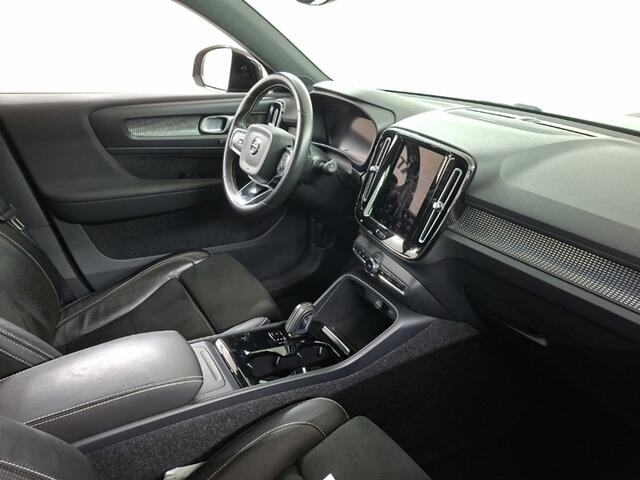 Volvo XC40 Recharge P8 AWD R-Design 1e-Eig. & Dealer-Onderh. BOVAG-Garantie. NL-Auto.