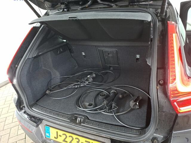 Volvo XC40 Recharge P8 AWD R-Design 1e-Eig. & Dealer-Onderh. BOVAG-Garantie. NL-Auto.