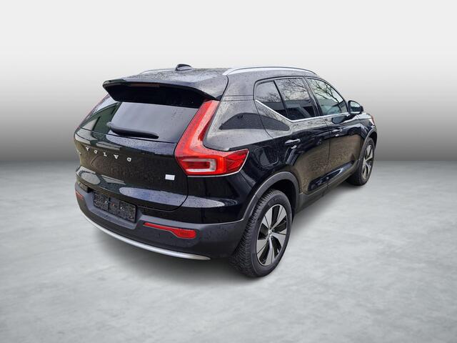 Volvo XC40 Plug-in Hybrid T4 Inscription Expression | Stoel- en stuurverwarming | Achteruitrijcamera | Parkeersensoren voor + achter | Getint glas | Navigatie | Apple Carplay / Android Auto | LED koplampen |