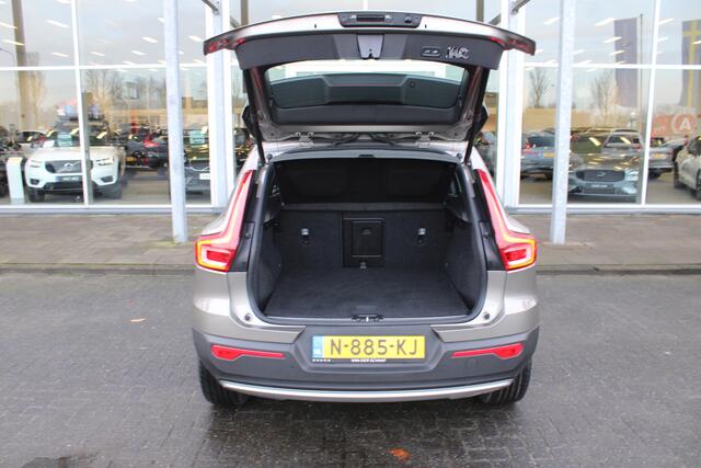 Volvo XC40 T4 Automaat Recharge Inscription | 360 Camera | El. Trekhaak | Verw. Voorstoelen | Adapt. Cruise | 19" LMV