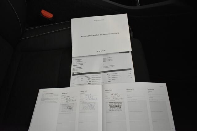 Volvo XC40 1.5 T5 Recharge R-Design 97% SOH 360° Cam Pano Trekh El A-klep Winterpack