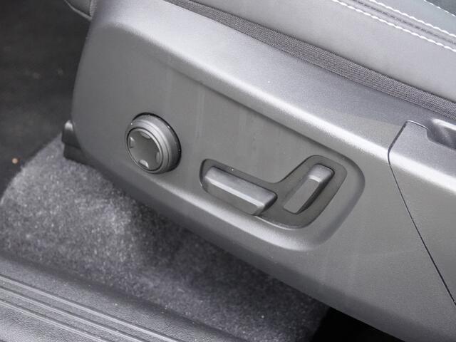 Volvo XC40 2.0 B3 Plus Dark H-LEER | ACC | MEMORY | BLIS + CTA | HK-AUDIO