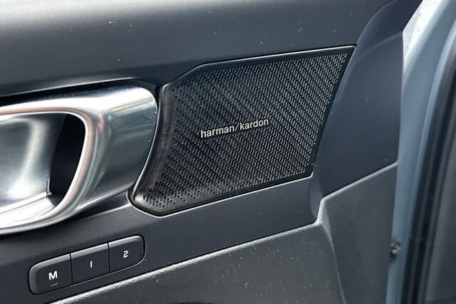 Volvo XC40 Recharge P8 AWD R-Design PANO STOEL+ STUURVERWARMING HARMEN KARDON