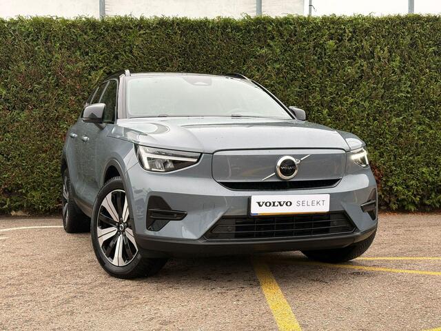 Volvo XC40 Recharge Plus 70 kWh | BLIS | Stoel/Stuur Verwarming | Pilot Assist |