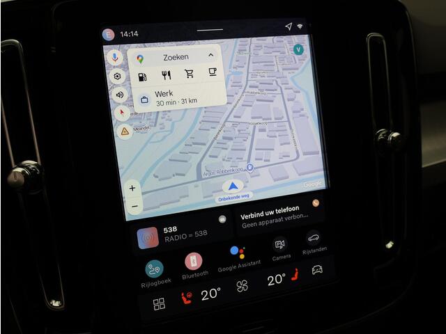 Volvo XC40 B3 163PK Core Business Edition / Adaptive Cruise / BLIS / Verwarmbaar Stuurwiel + Voorstoelen / Extra Getint Glas / 18" / Harman Kardon Audio /