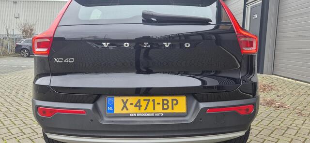 Volvo XC40 1.5 T3 Momentum, Navi, Cruise, PDC, Clima, Bluetooth enz. Voor een particulier aangeboden als eerste eigenaar, goed onderhouden en pas geleden koppeling en dubbelmassa vliegwiel vervangen.
