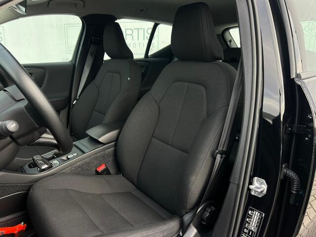Volvo XC40 1.5 T2 Momentum Core NL AUTO | DEALER ONDERH | WEGKLAPBARE TREKHAAK | CAMERA | CARPLAY |