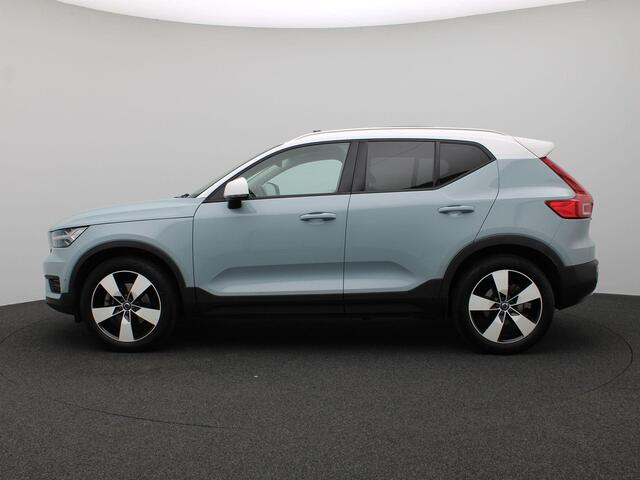 Volvo XC40 2.0 T4 AWD 190PK Aut. Pano-Schuifdak, Trekhaak, Side Assist, Adaptieve Cruise Controle, Harman Kardon Audio, 19" LM Velgen