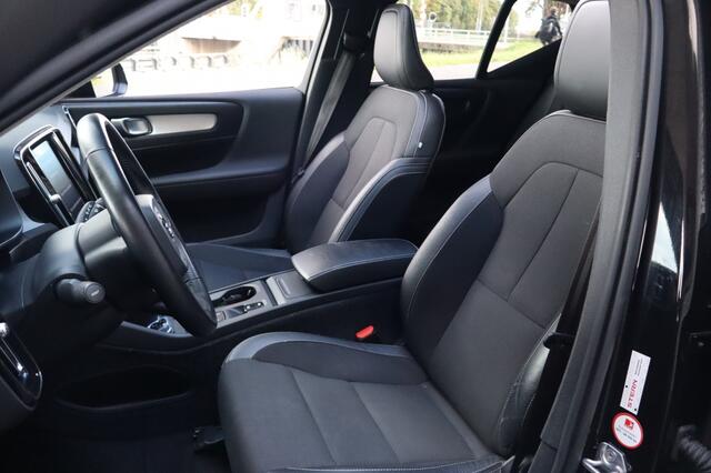 Volvo XC40 1.5 T3 | Geen import | Camera | Schuifdak | Carplay