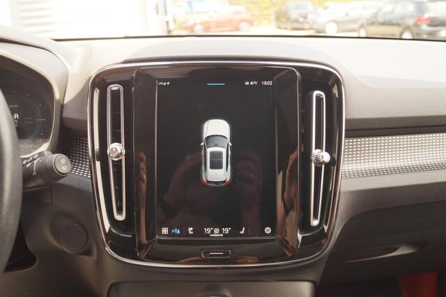 Volvo XC40 Recharge P8 AWD R-Design -PANO-NAVI-ECC-