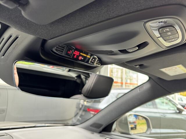 Volvo XC40 1.5T5 265PK Recharge Bns Pro/Pano/Thaak/Blindspot/Camera/