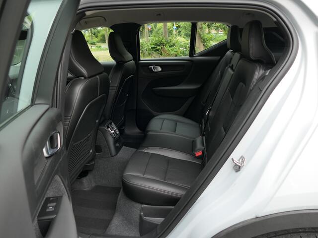Volvo XC40 1.5 T4 Recharge Inscription 12 MND garantie Leer / Keyless Entry
