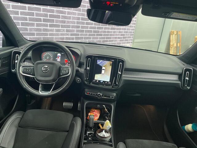 Volvo XC40 1.5 T4 Recharge R-Design | Panorama dak | Trekhaak | 360° camera | stoel/stuur verwarming | Adaptieve cruise control | Harman & Kardon |