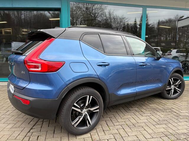 Volvo XC40 2.0 B4 R DESIGN SPORT CarPlay, Camera, TrHaak, Bursting Blue
