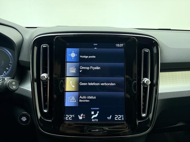 Volvo XC40 T4 211pk Plus Dark / Harman&Kardon / Elektr. Stoelen / Keyless / Trekhaak / Adapt. Cruise / 18'' + All Season / PDC + Camera / Stoel + Stuurw. Verwarming /