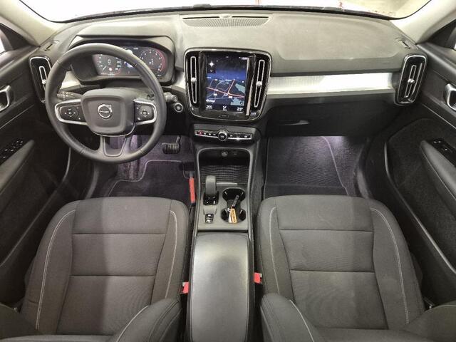 Volvo XC40 1.5 T2 Momentum | Trekhaak | Navigatie | Climate control | 18" velgen | Apple Carplay / Android Auto | Cruise control | LED koplampen |