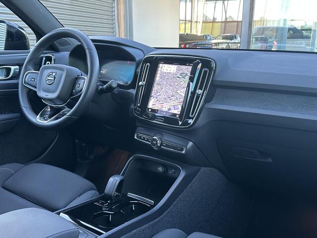 Volvo XC40 Recharge Core 70 kWh Verwarmde stoelen voor, Verwarmd stuurwiel, Trekhaak semi elektrisch, Parkeer camera, Parkeer verwarming, Volvo On call