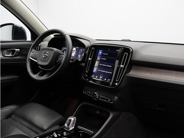 Volvo XC40 T2 Inscription / Pano. dak / 360 camera / Stoel- + stuurwielverwarming / Achterbankverwarming / Harman Kardon Audio / BLIS / Leder /