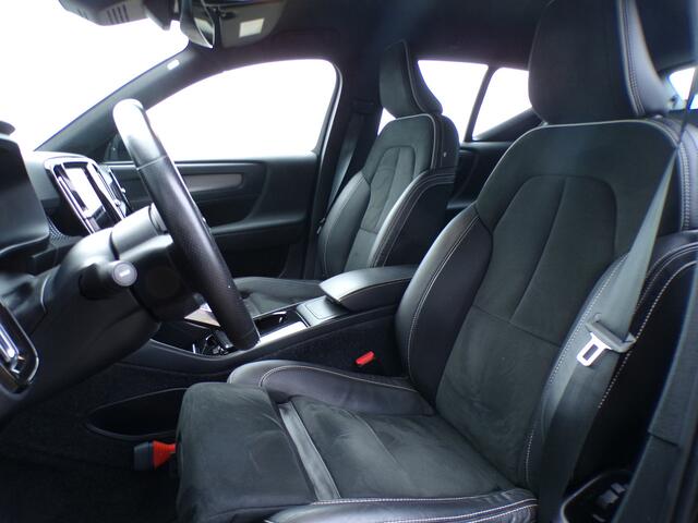 Volvo XC40 Recharge P8 AWD R-Design, SOH 92.7 % / Full LED / Carplay + Android Auto / Stoel + stuurverwarming