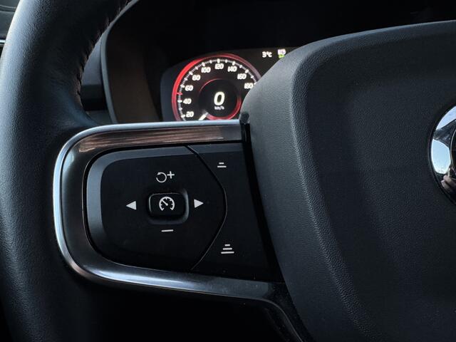 Volvo XC40 2.0 B4 Business Pro GRATIS Afleverpakket! | Uitklapbare Trekhaak | Adaptive Cruise | Als Nieuw! |