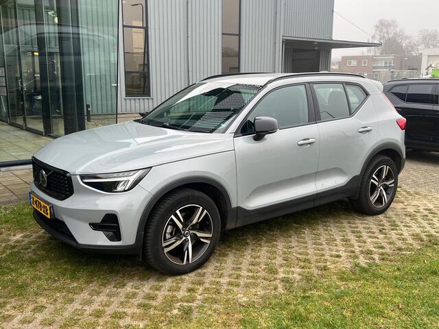 Volvo XC40 2.0 B3 Plus Dark Automaat ( Auto wordt gepoetst )