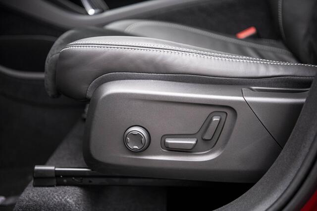 Volvo XC40 1.5 T5 Recharge R-Design | Trekhaak | Panoramadak | Power Seats | Harman / Kardon | 360 Camera | Standkachel |