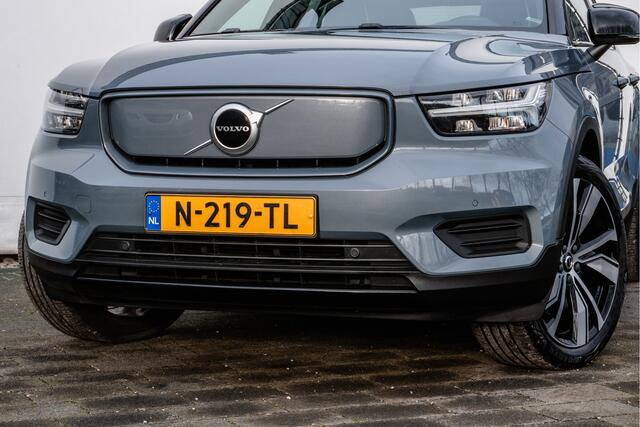 Volvo XC40 Recharge Plus Trekhaak/ Stoel-stuurverwarming/ Blis/ Camera/ Navigatie/ Carplay/ Contourstoelen