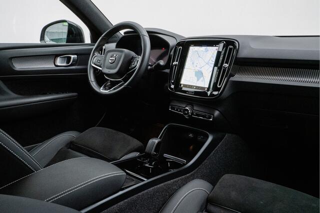 Volvo XC40 Recharge Plus Trekhaak/ Stoel-stuurverwarming/ Blis/ Camera/ Navigatie/ Carplay/ Contourstoelen