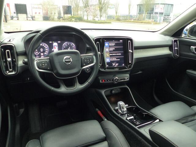 Volvo XC40 T4 Inscription | Panoramadak | Leder | Elektr. stoelen & memory